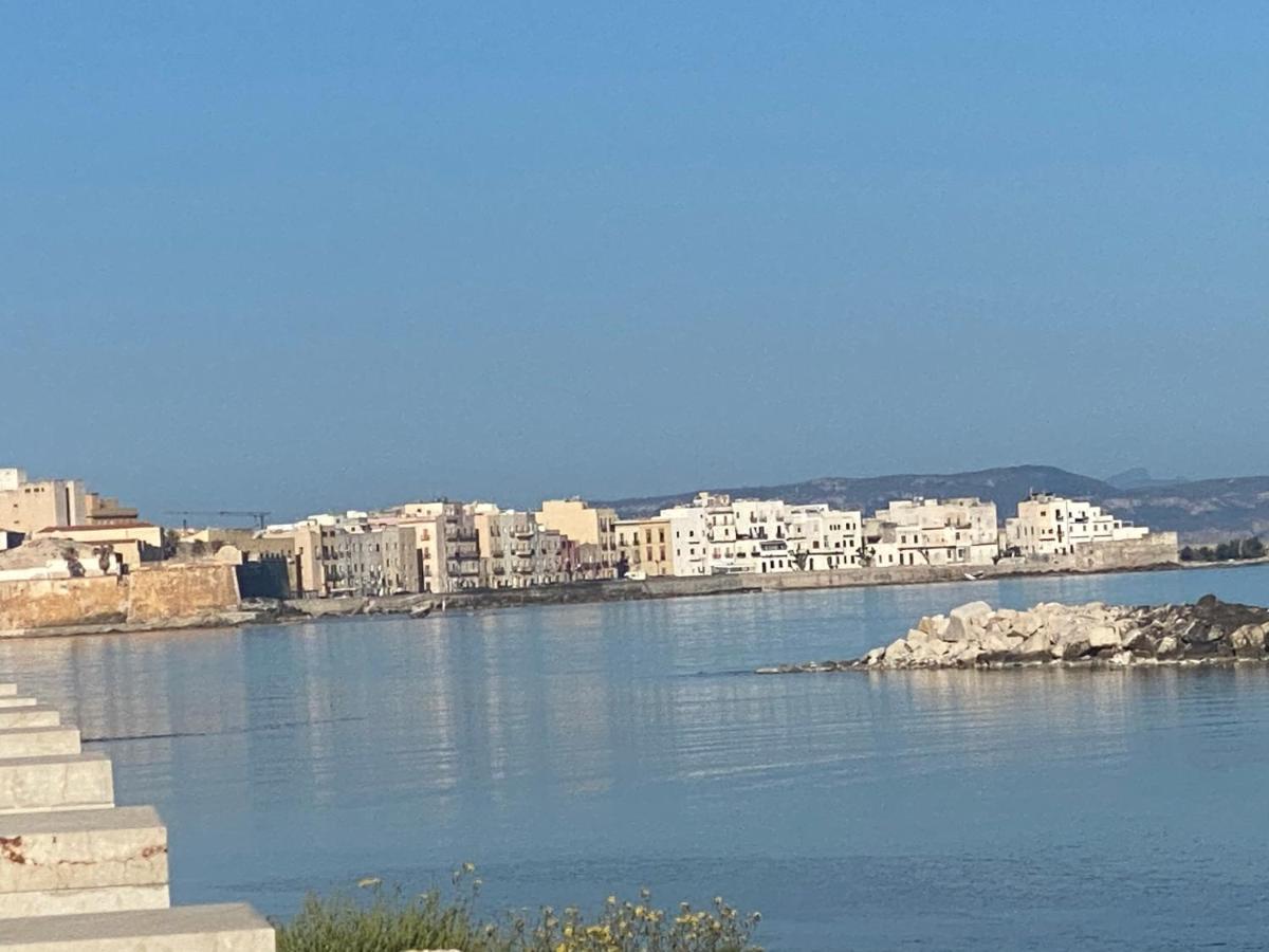Ferienwohnung Mansarda Con Terrazzo Trapani Exterior foto