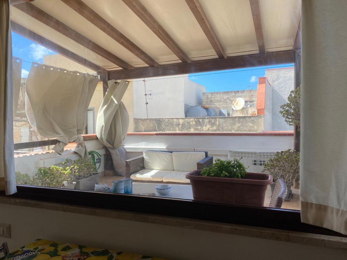 Ferienwohnung Mansarda Con Terrazzo Trapani Exterior foto