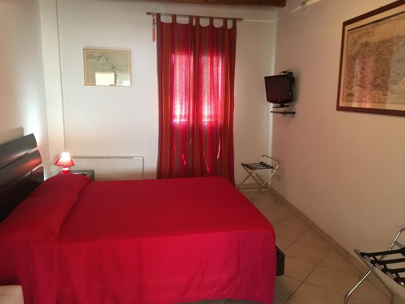 Ferienwohnung Mansarda Con Terrazzo Trapani Exterior foto