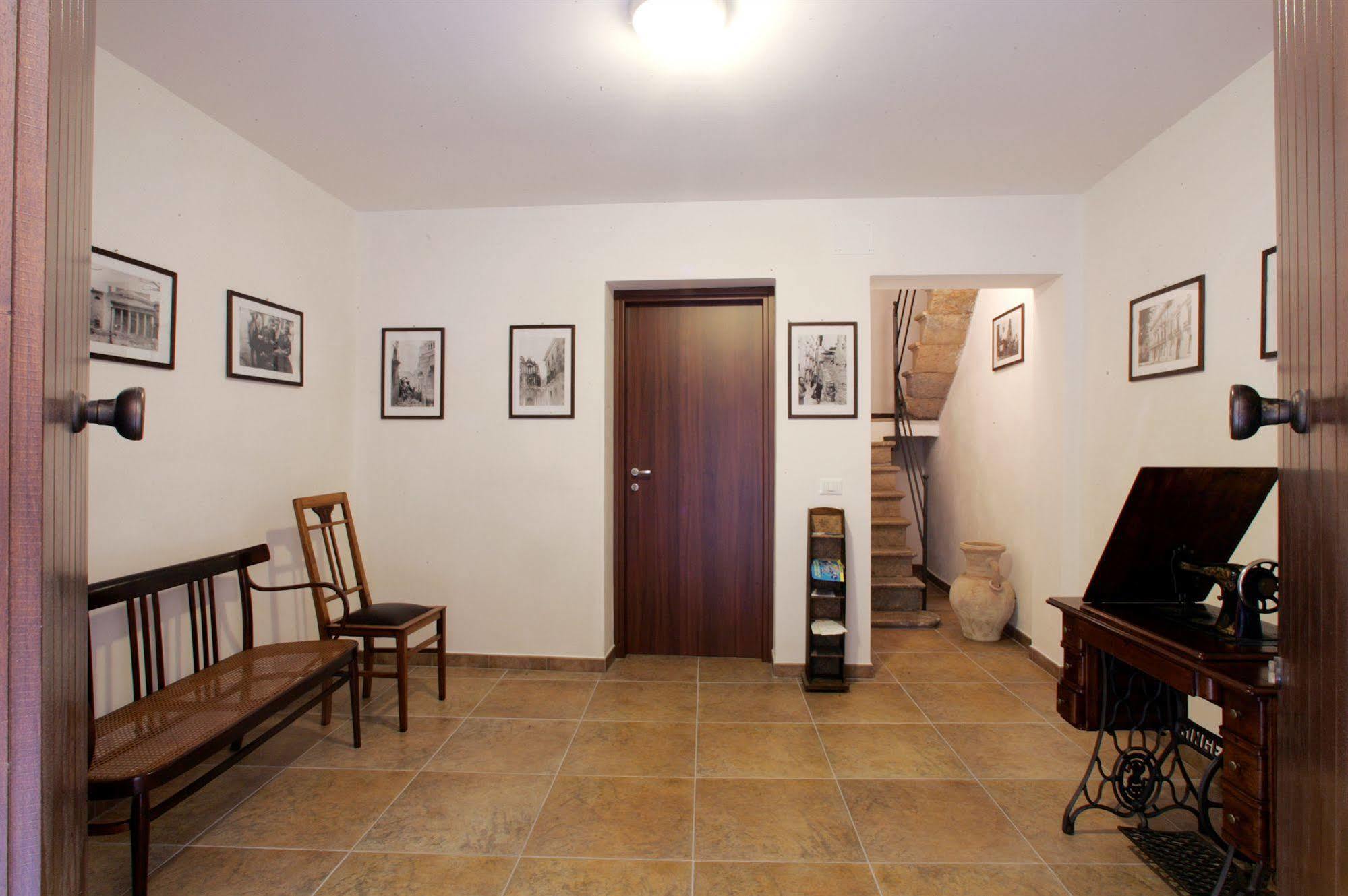Ferienwohnung Mansarda Con Terrazzo Trapani Exterior foto