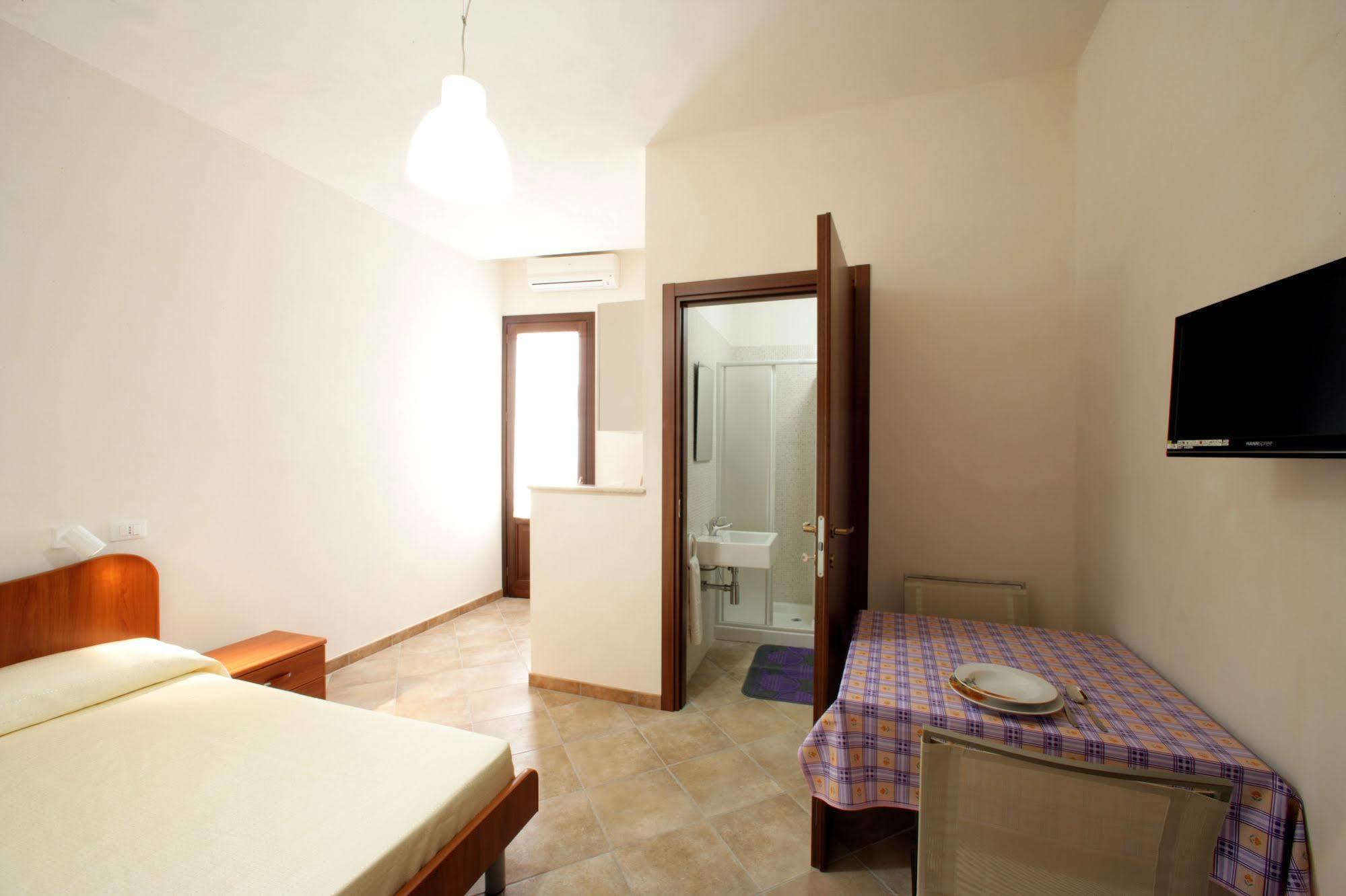 Ferienwohnung Mansarda Con Terrazzo Trapani Exterior foto