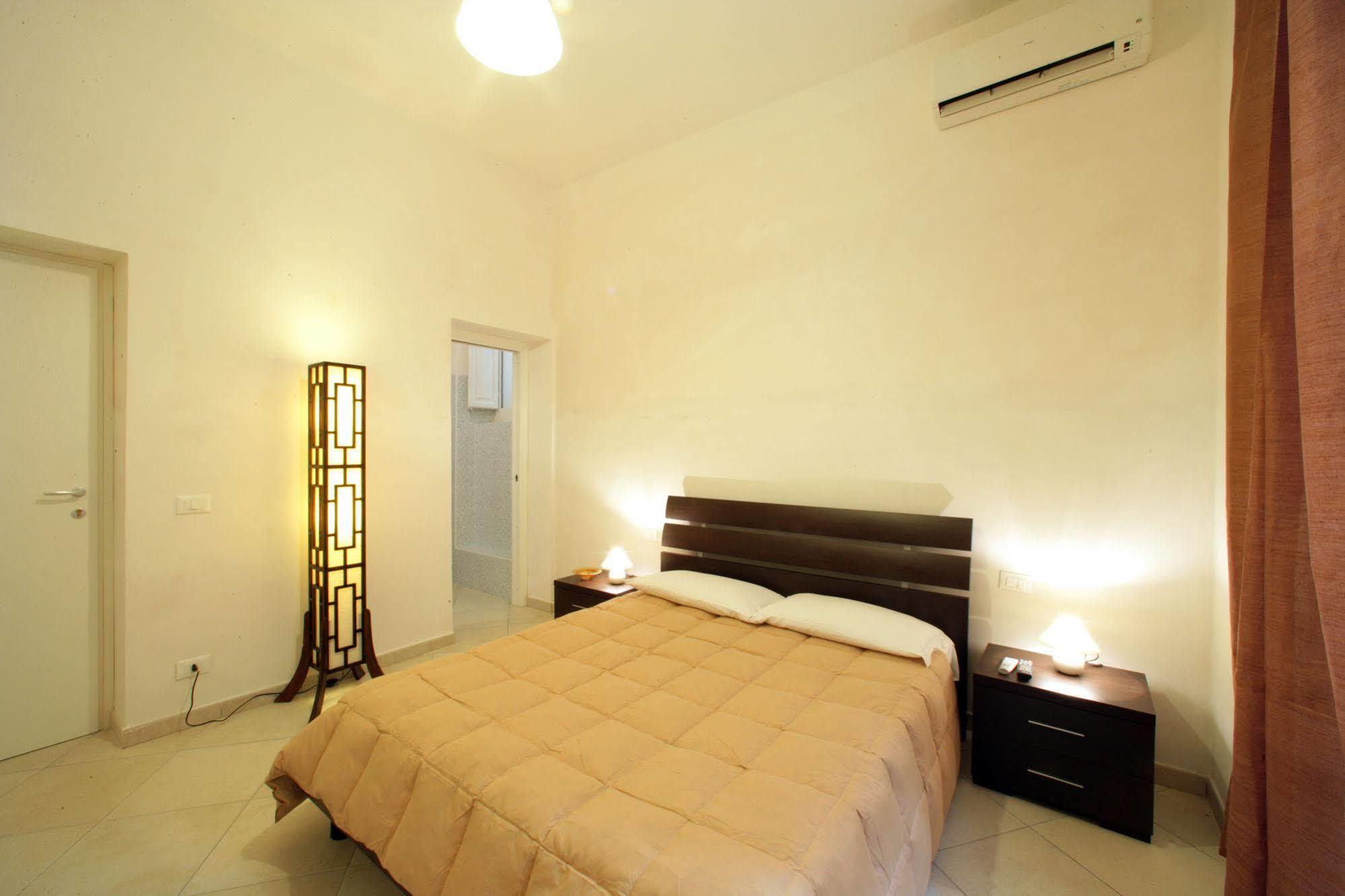 Ferienwohnung Mansarda Con Terrazzo Trapani Exterior foto